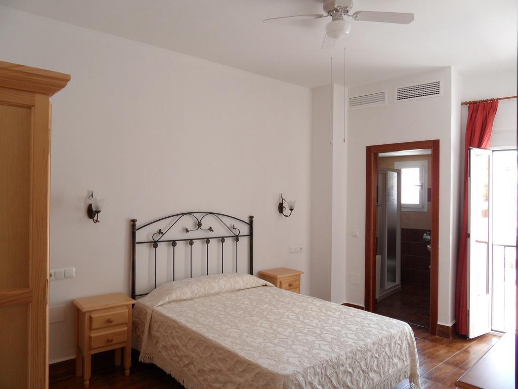Hotel Las Flores Tolox Room photo